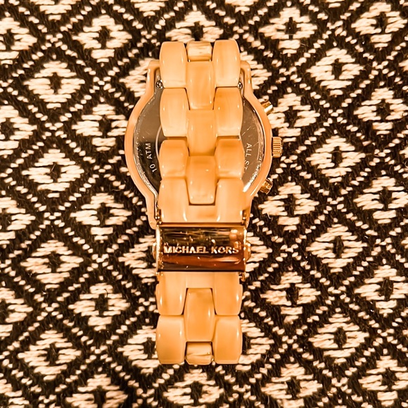 Michael Kors Gold Watch Tortoise Shell - Picture 3 of 5